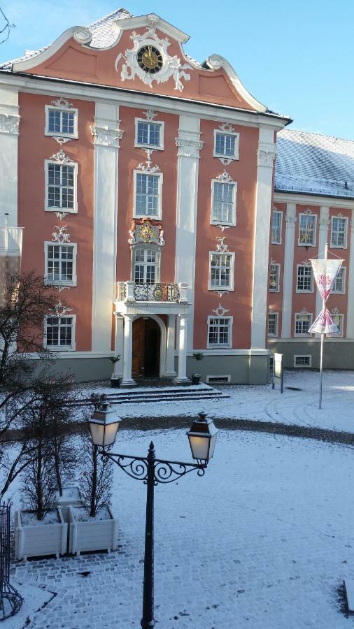 Palais Am Schlossplatz เมียร์สบวร์ก ภายนอก รูปภาพ